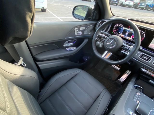 Used 2025 Mercedes-Benz GLS 580 4MATIC image 26