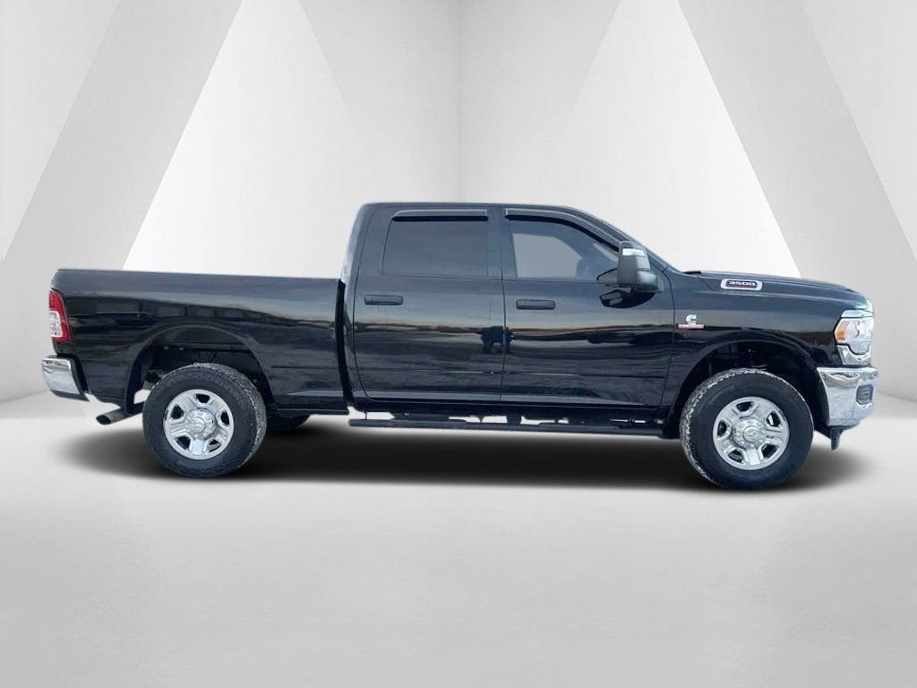 Used 2024 RAM 3500 Tradesman w/ Chrome Appearance Group image 9