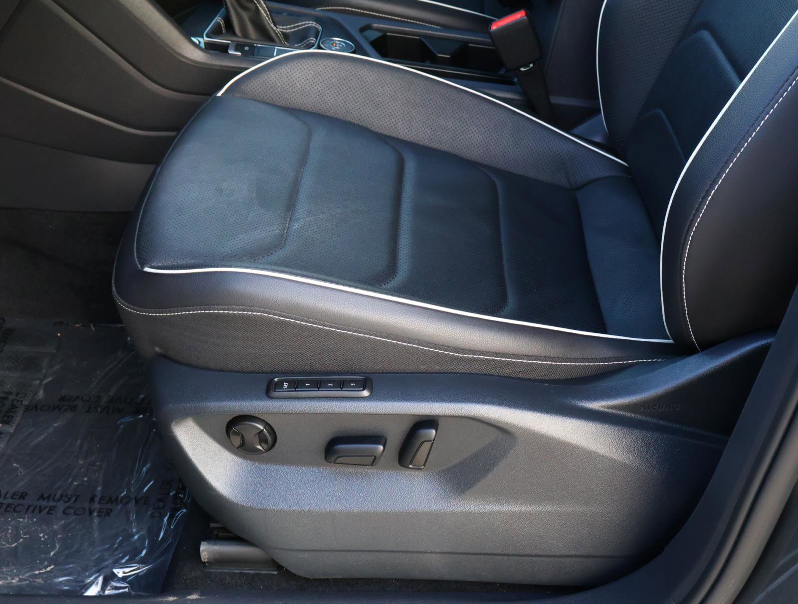 Used 2022 Volkswagen Tiguan SEL R-Line image 15