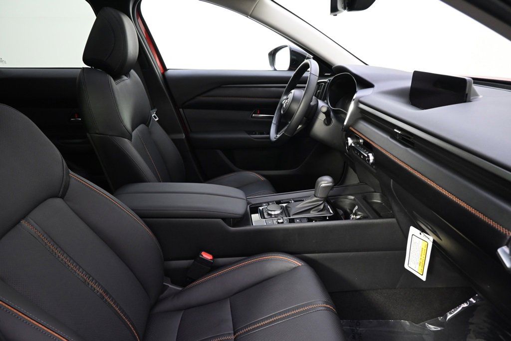 Certified 2025 MAZDA CX-50 2.5 Hybrid w/ Weather Package image 16