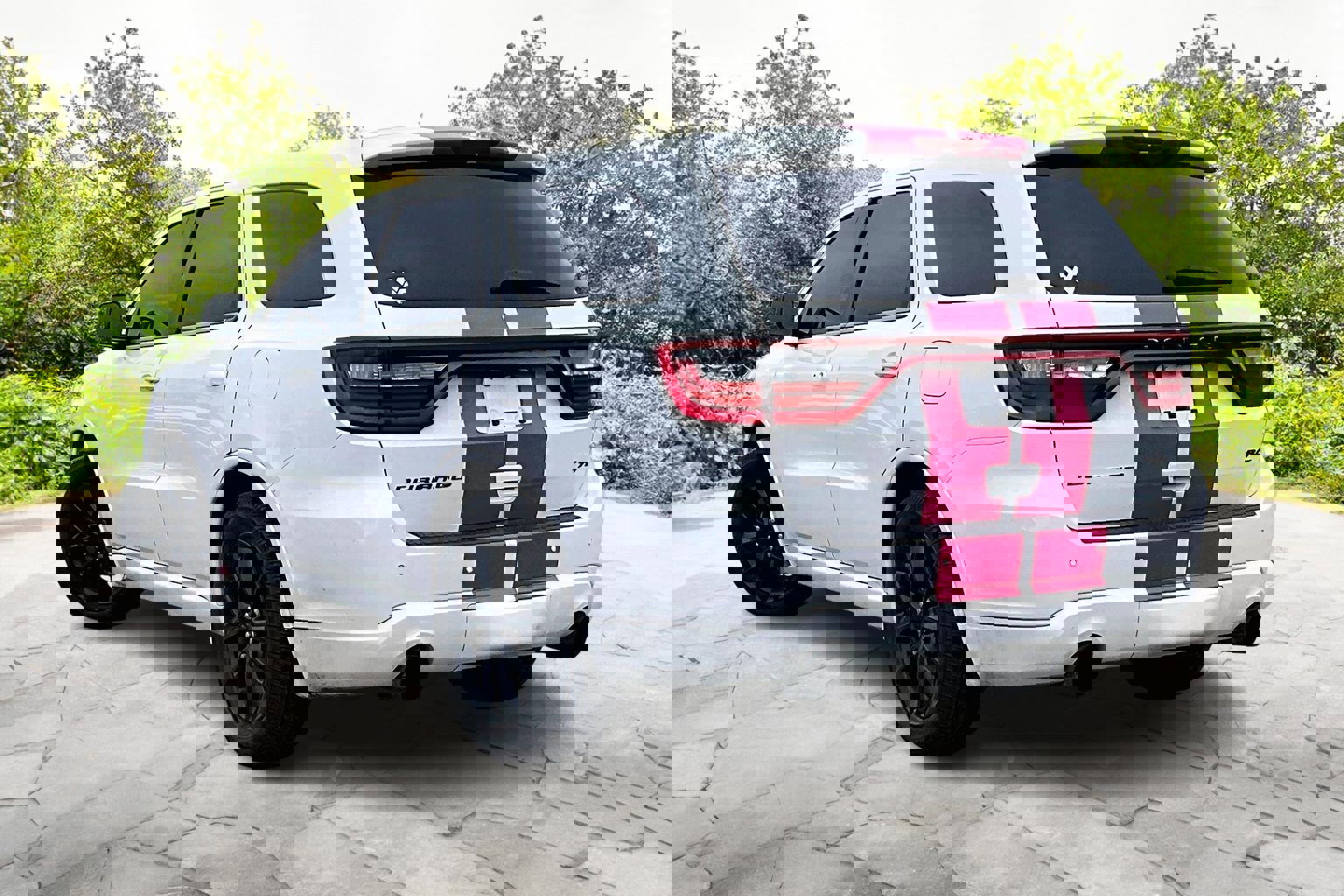 Used 2018 Dodge Durango R/T w/ Technology Group image 2