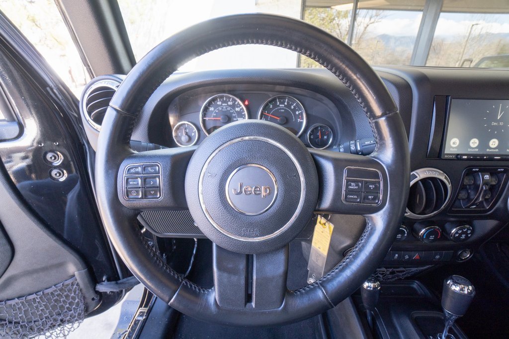 Used 2018 Jeep Wrangler Unlimited Sahara w/ Max Tow Package image 12