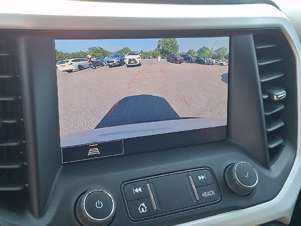 Used 2023 GMC Acadia SLT AWD/4WD image 4
