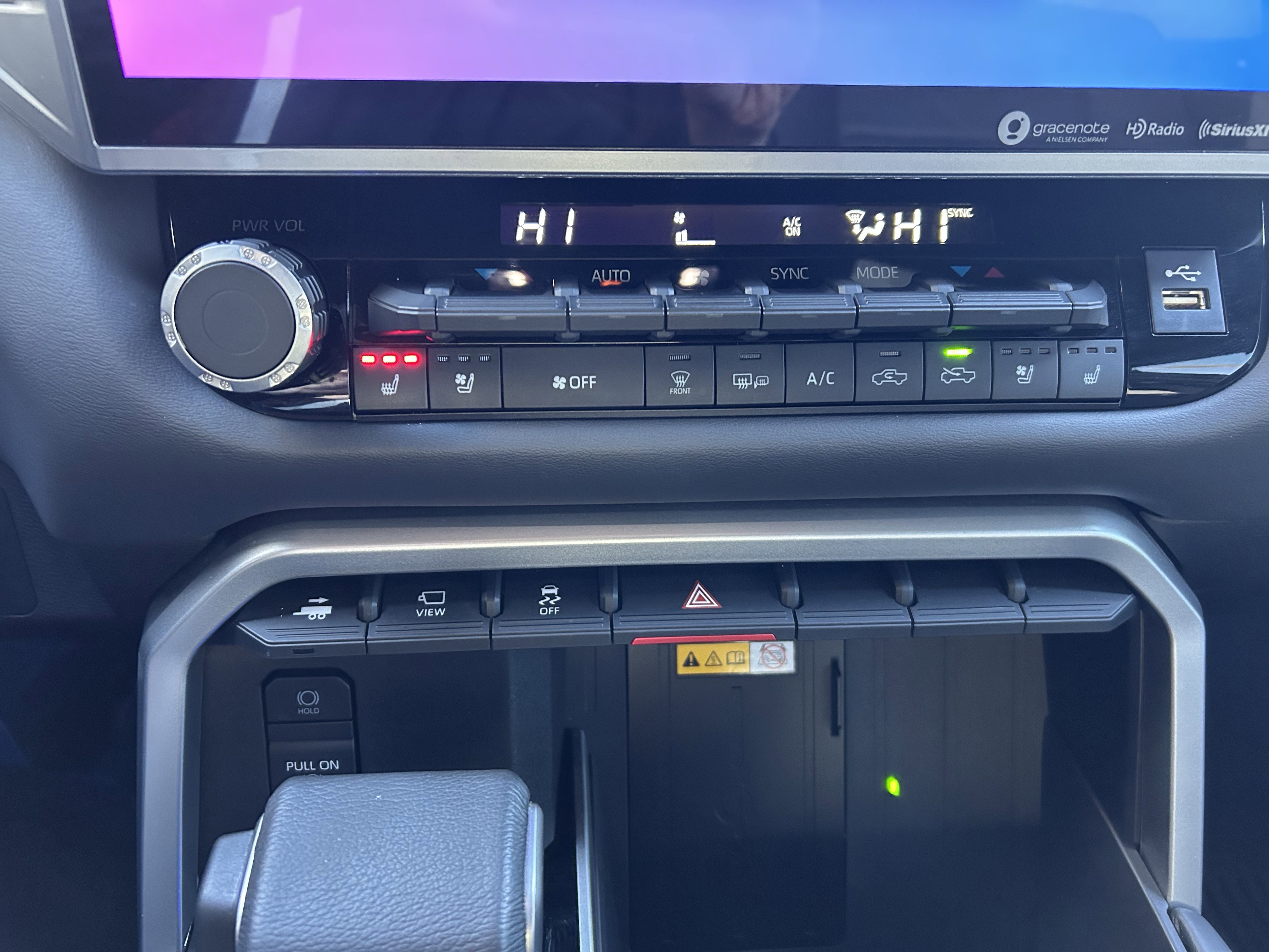 Used 2024 Toyota Tundra Platinum image 32