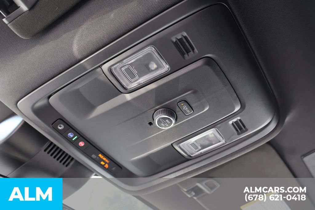 Used 2025 Chevrolet Tahoe LT RWD image 40