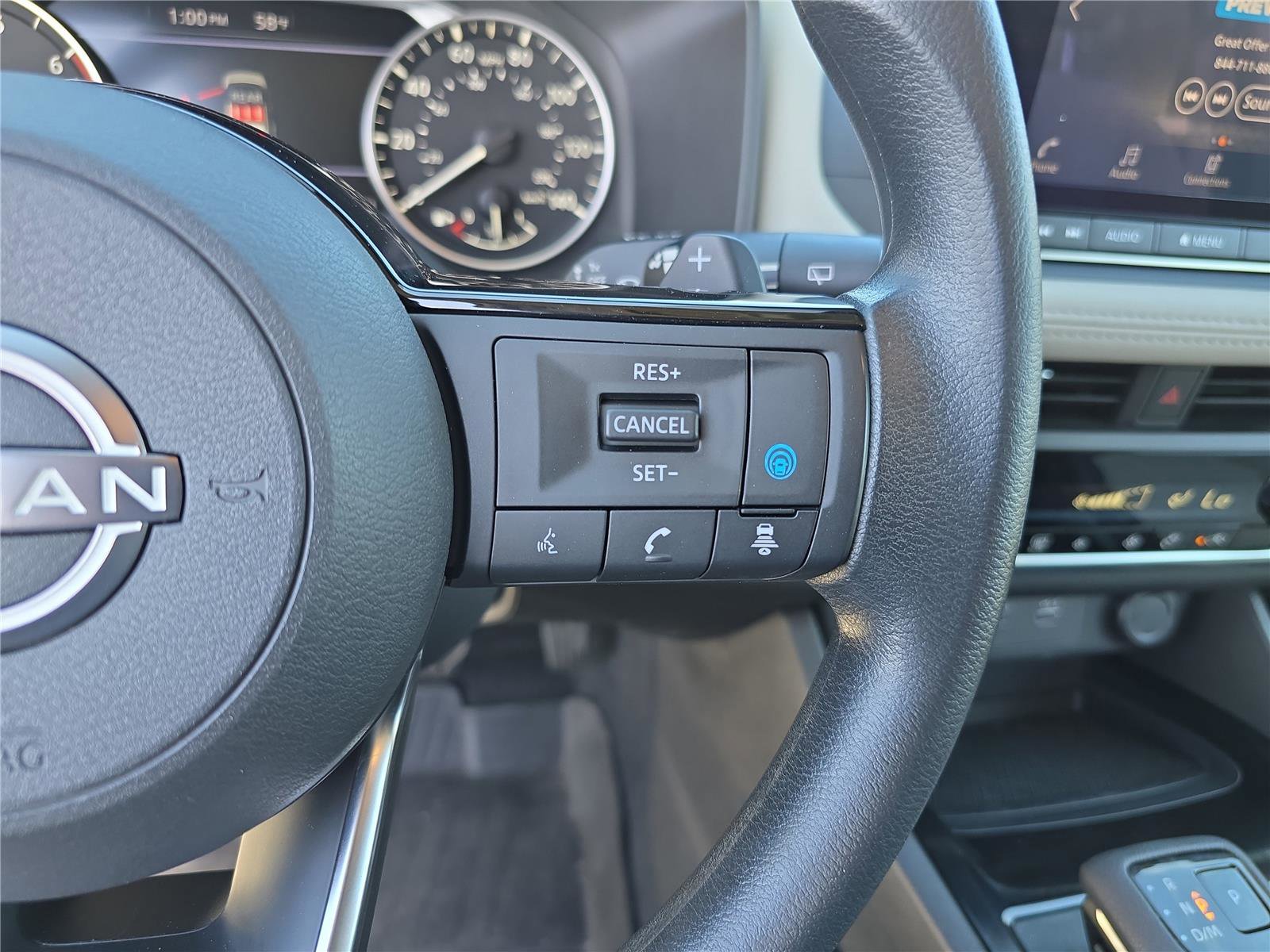 Used 2023 Nissan Rogue SV FWD image 31