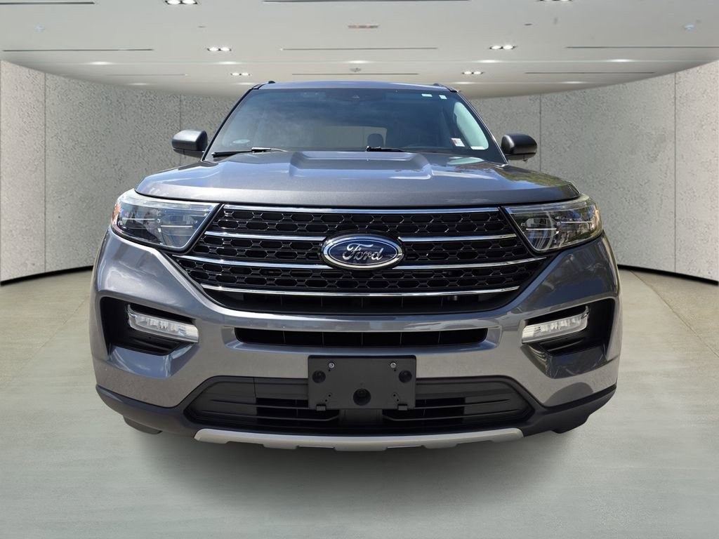 Used 2021 Ford Explorer XLT w/ Equipment Group 202A image 8