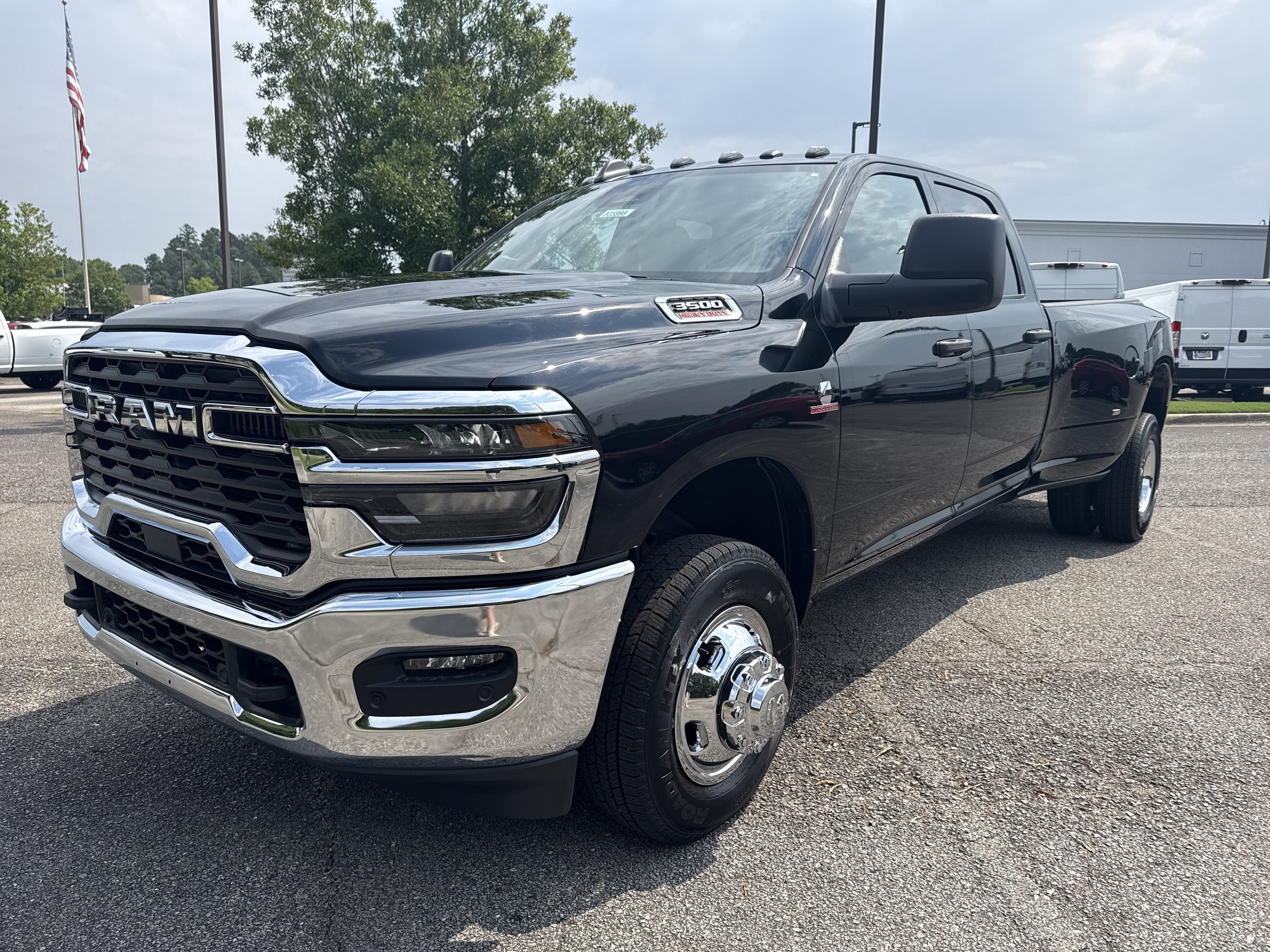 New 2026 RAM 3500 Tradesman w/ Chrome Appearance Group A AWD/4WD image 3