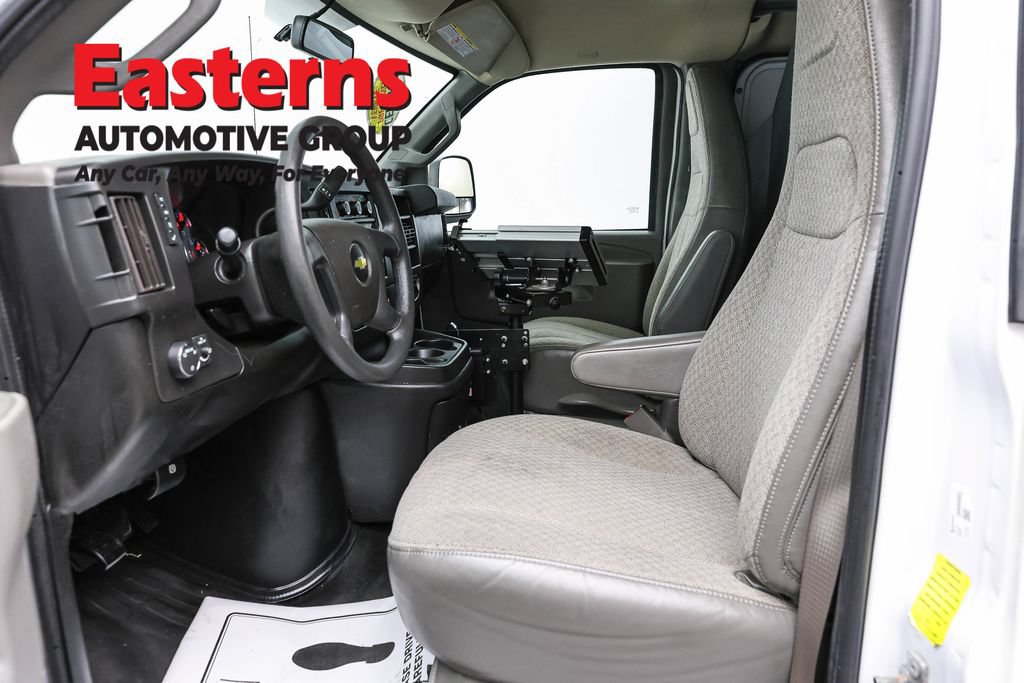 Used 2021 Chevrolet Express 2500 RWD image 13