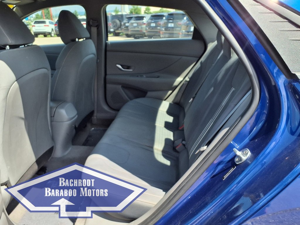 Used 2023 Hyundai Elantra SEL image 17