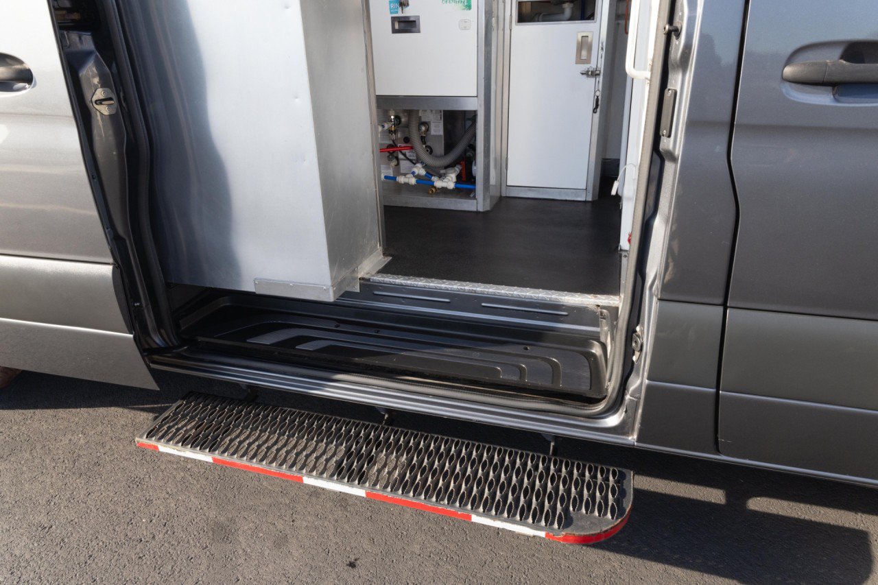 Used 2021 Mercedes-Benz Sprinter 4500 w/ Parking Package image 36