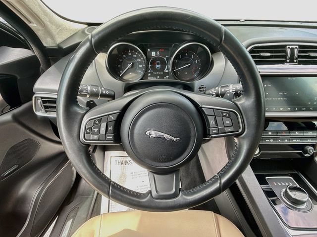 Used 2020 Jaguar F-PACE Premium AWD/4WD image 12