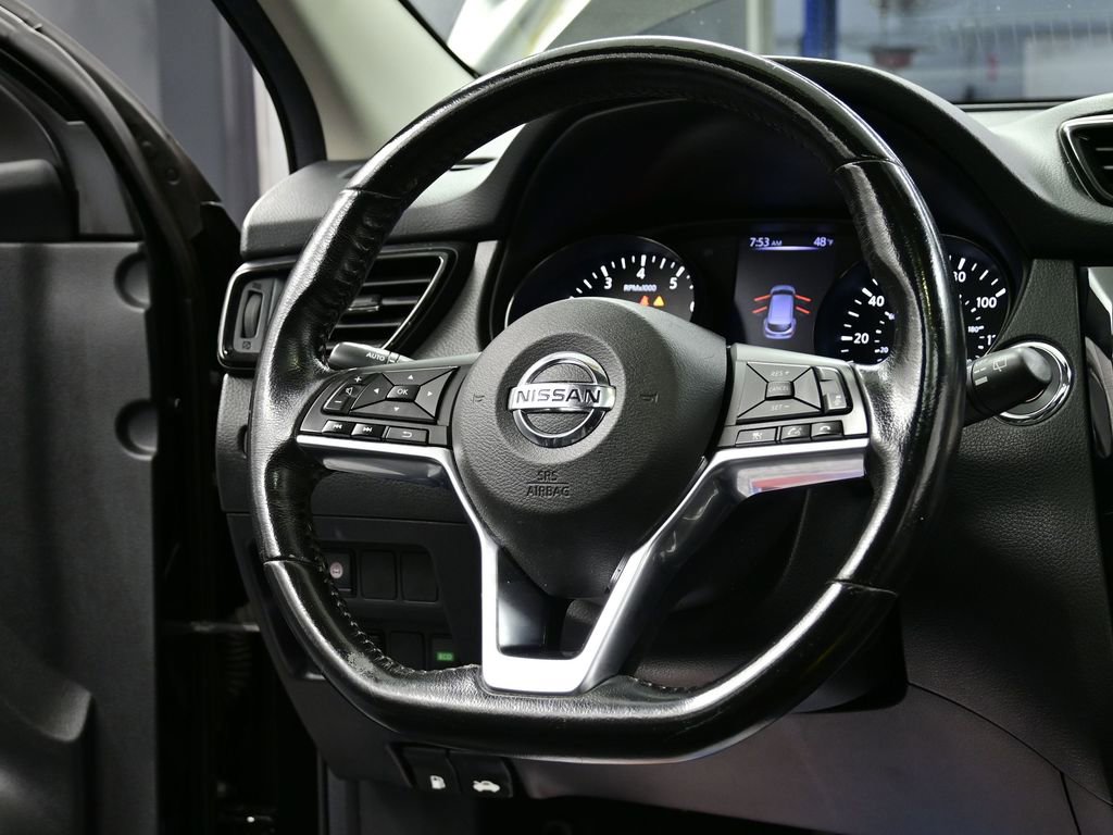 Used 2018 Nissan Rogue Sport SL w/ SL Premium Package image 4