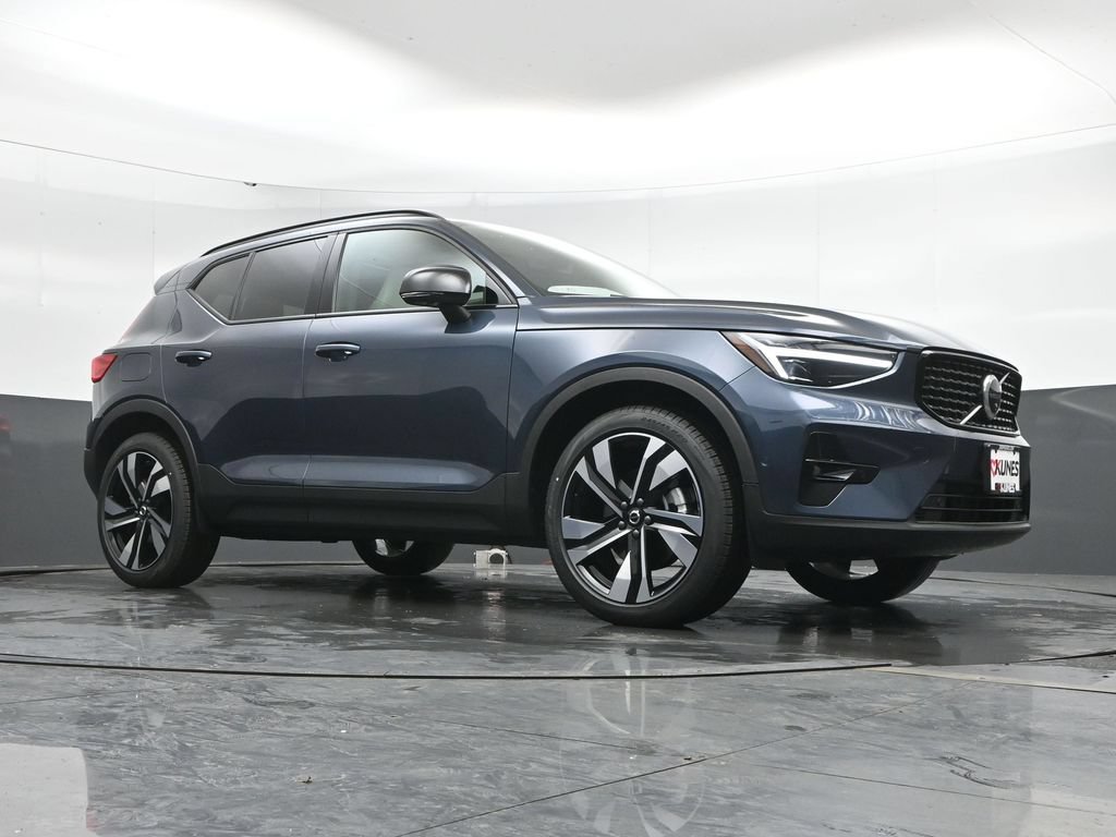 New 2026 Volvo XC40 B5 Ultra w/ Climate Package AWD/4WD image 36