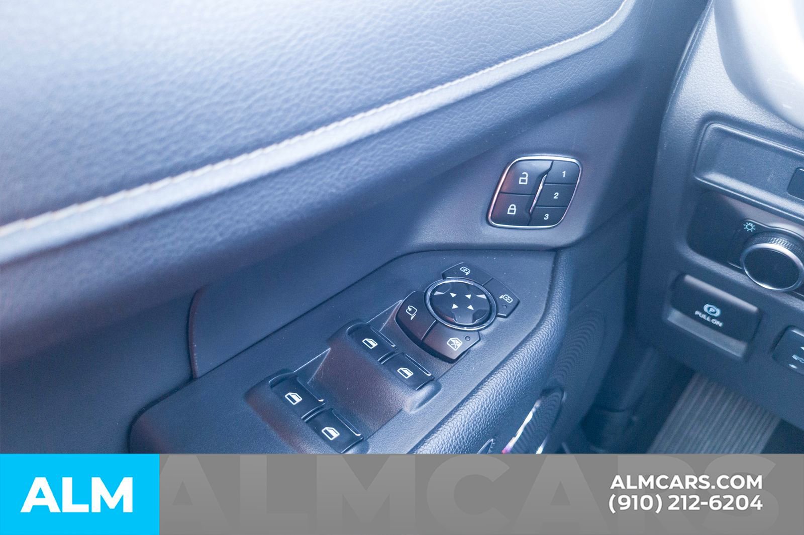 Used 2024 Ford Expedition XLT AWD/4WD image 33