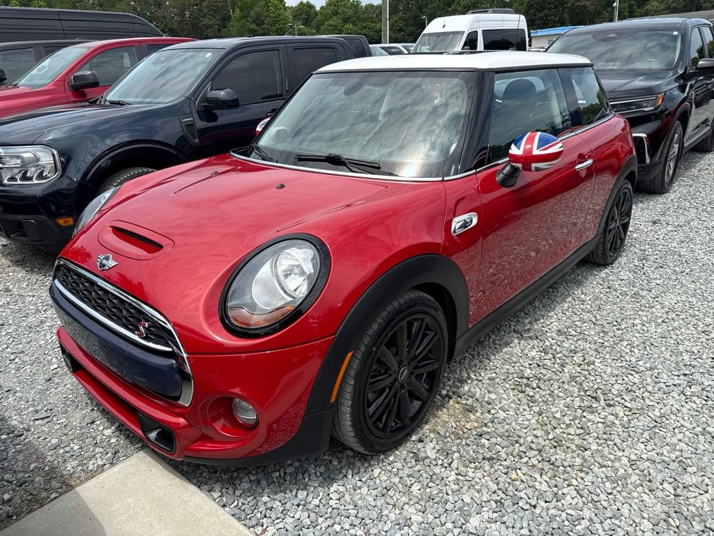 Used 2017 MINI Cooper S FWD image 1