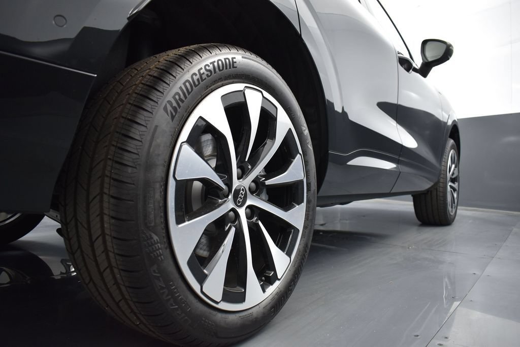 New 2026 Audi Q3 quattro 2.0T AWD/4WD image 23