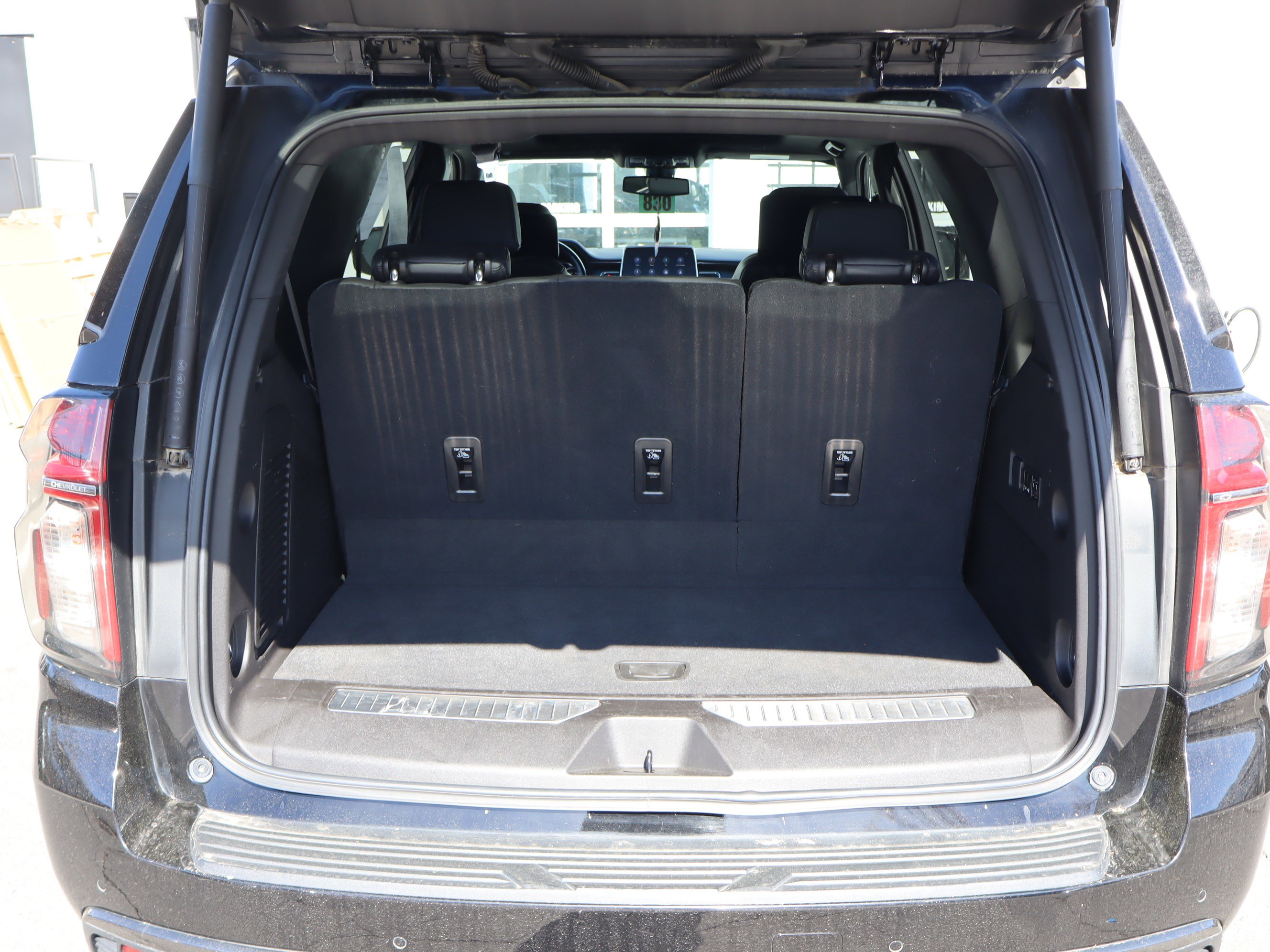 Used 2021 Chevrolet Tahoe Z71 w/ Z71 Off-Road Package image 36