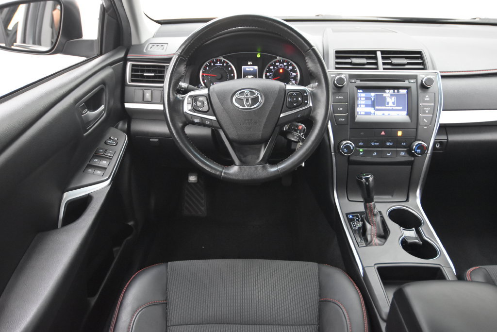 Used 2017 Toyota Camry SE FWD image 27