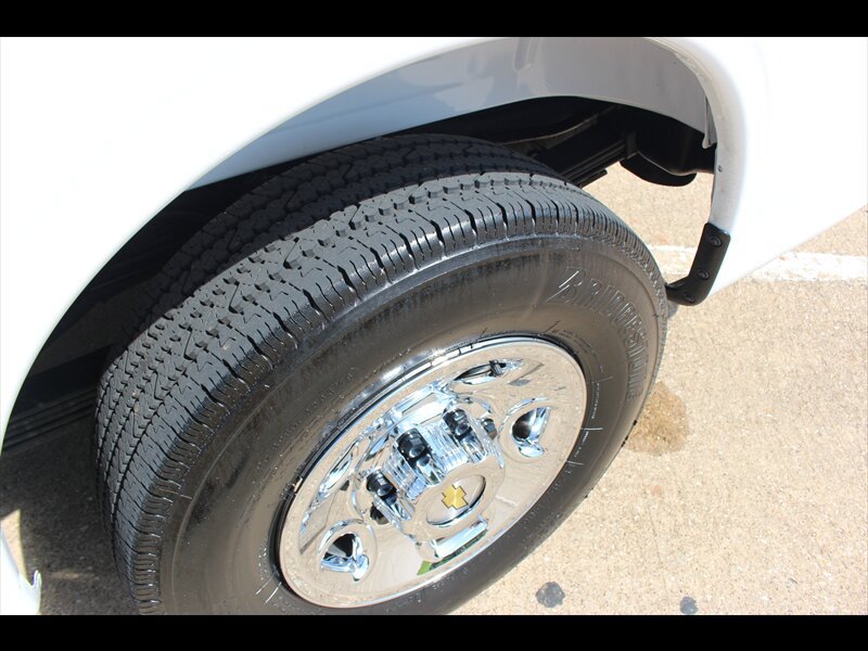 Used 2025 Chevrolet Express 3500 LT w/ LT Preferred Equipment Group RWD image 38