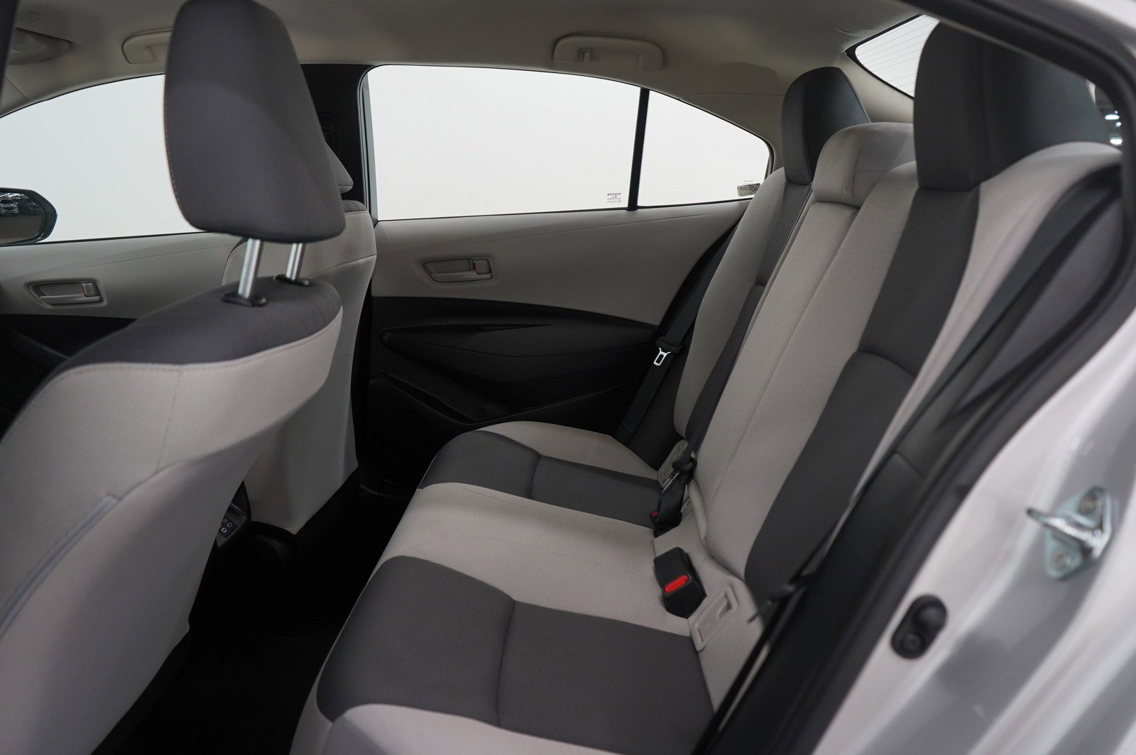 Used 2025 Toyota Corolla LE image 13