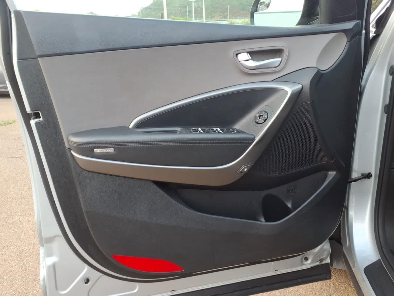 Used 2018 Hyundai Santa Fe SE FWD image 13
