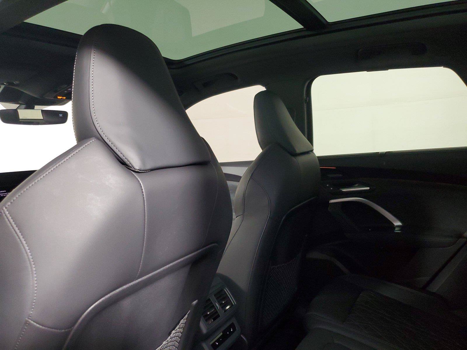 Used 2025 Audi SQ5 Prestige AWD/4WD image 12