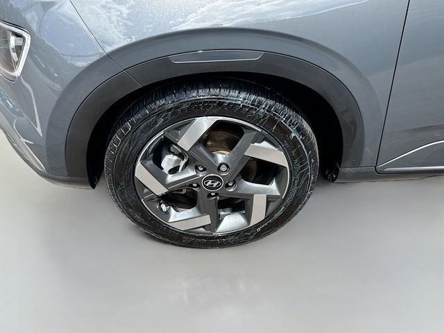 Used 2023 Hyundai Venue Limited w/ Cargo Package FWD image 29