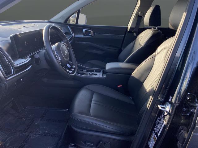 Used 2024 Kia Sorento S image 4