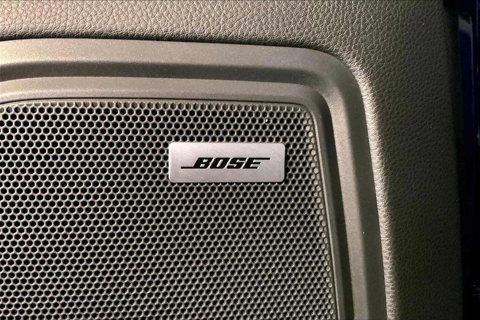 Certified 2024 Porsche Macan image 38