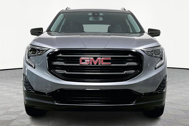 Used 2021 GMC Terrain SLE w/ Driver Convenience Package image 3