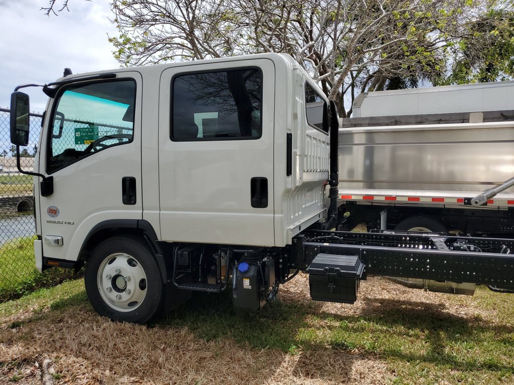 New 2025 Chevrolet Low Cab Forward 5500XD RWD image 3