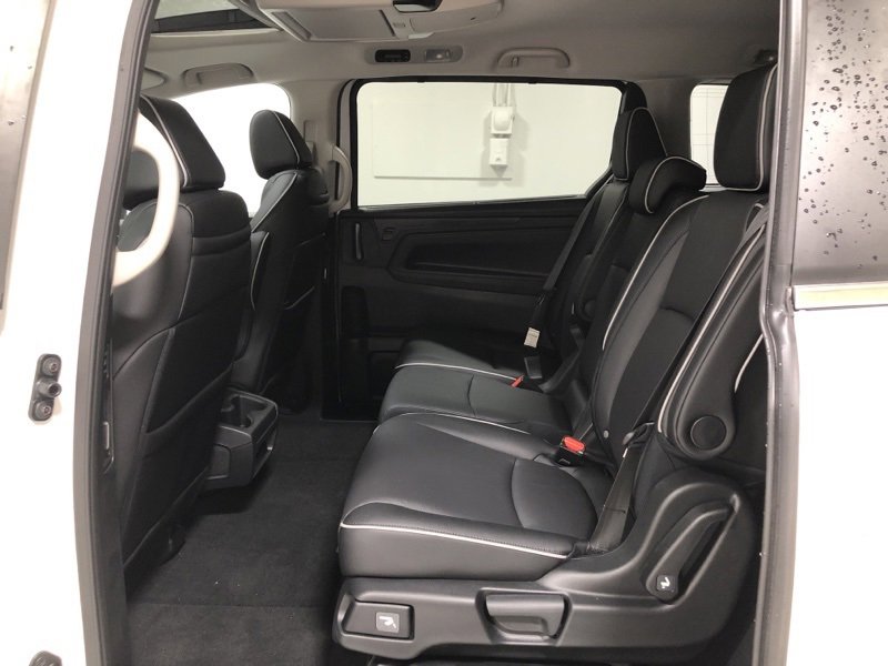New 2026 Honda Odyssey Touring image 17