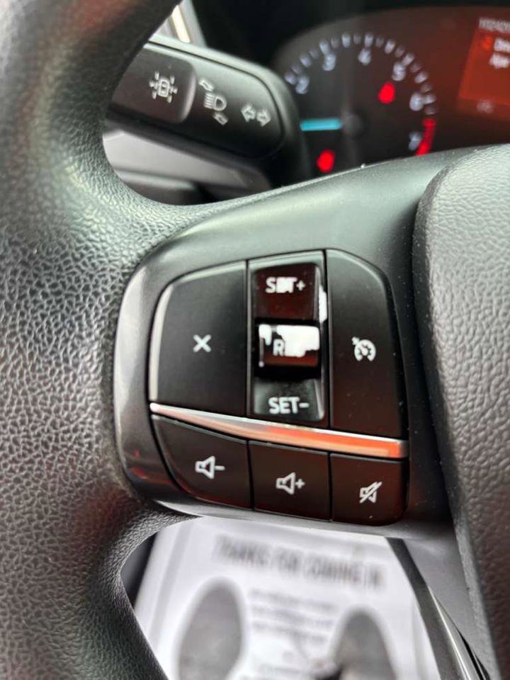Used 2020 Ford Escape SE image 19
