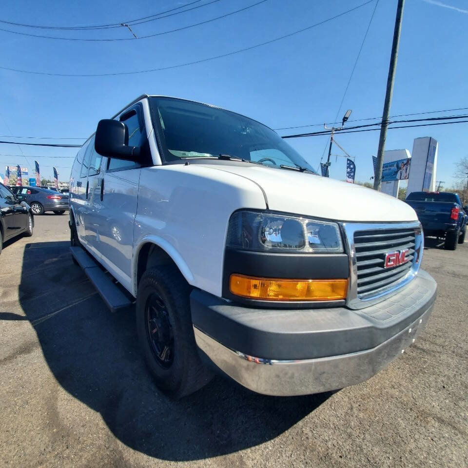 Used 2015 GMC Savana 2500 image 7