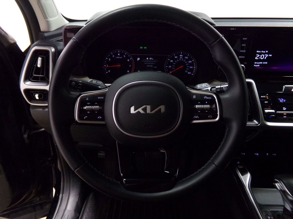 Used 2023 Kia Sorento S w/ Panoramic Sunroof Package image 25
