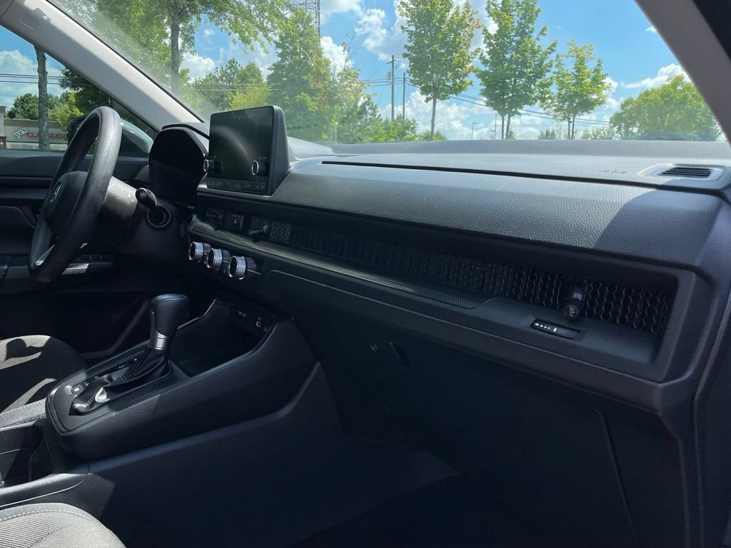 Certified 2025 Honda CR-V LX image 32