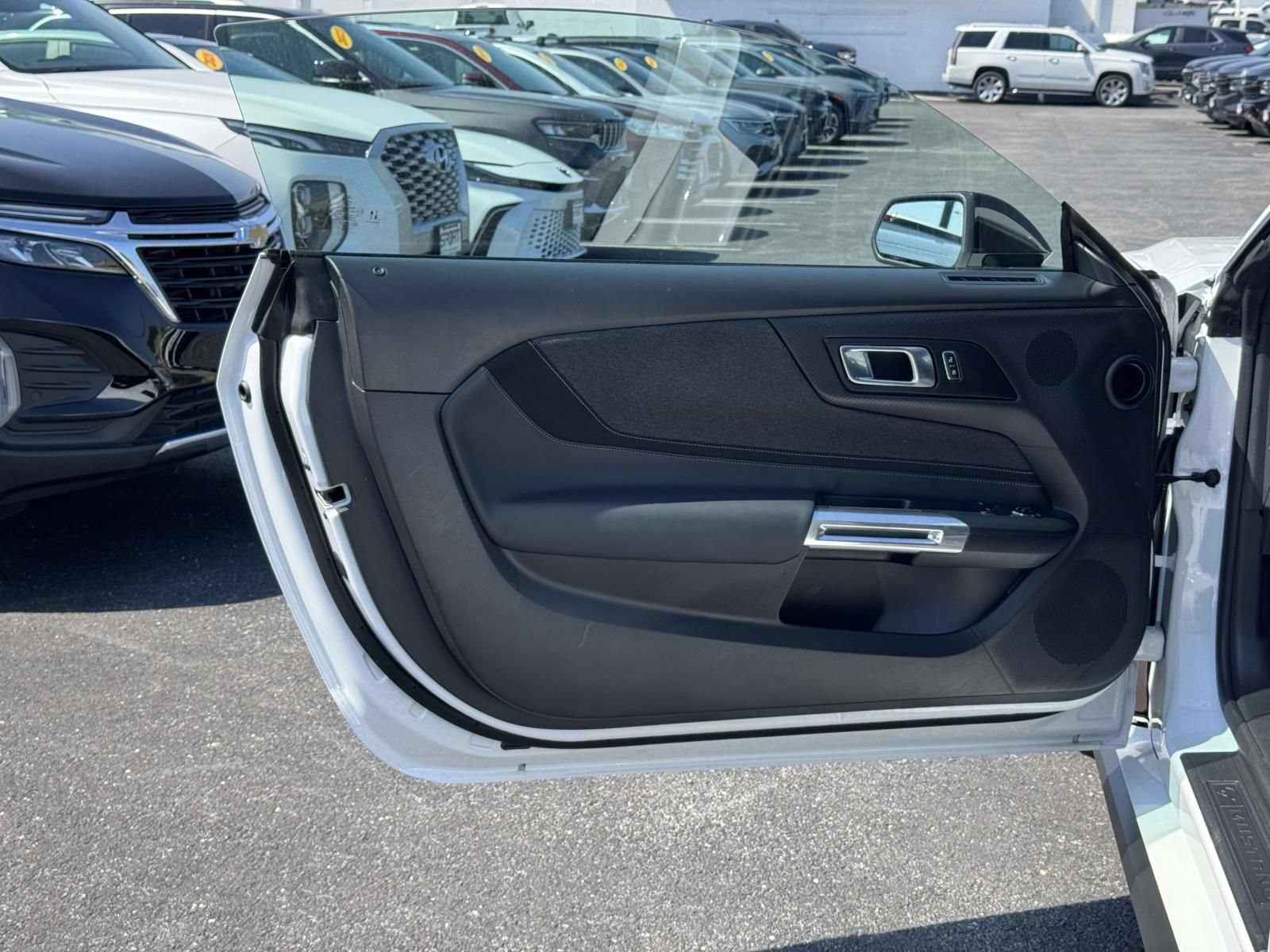Used 2025 Ford Mustang Coupe RWD image 19