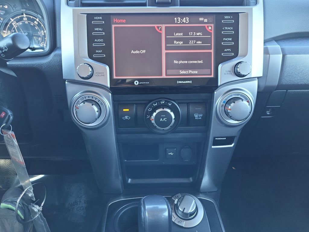 Used 2020 Toyota 4Runner SR5 AWD/4WD image 20
