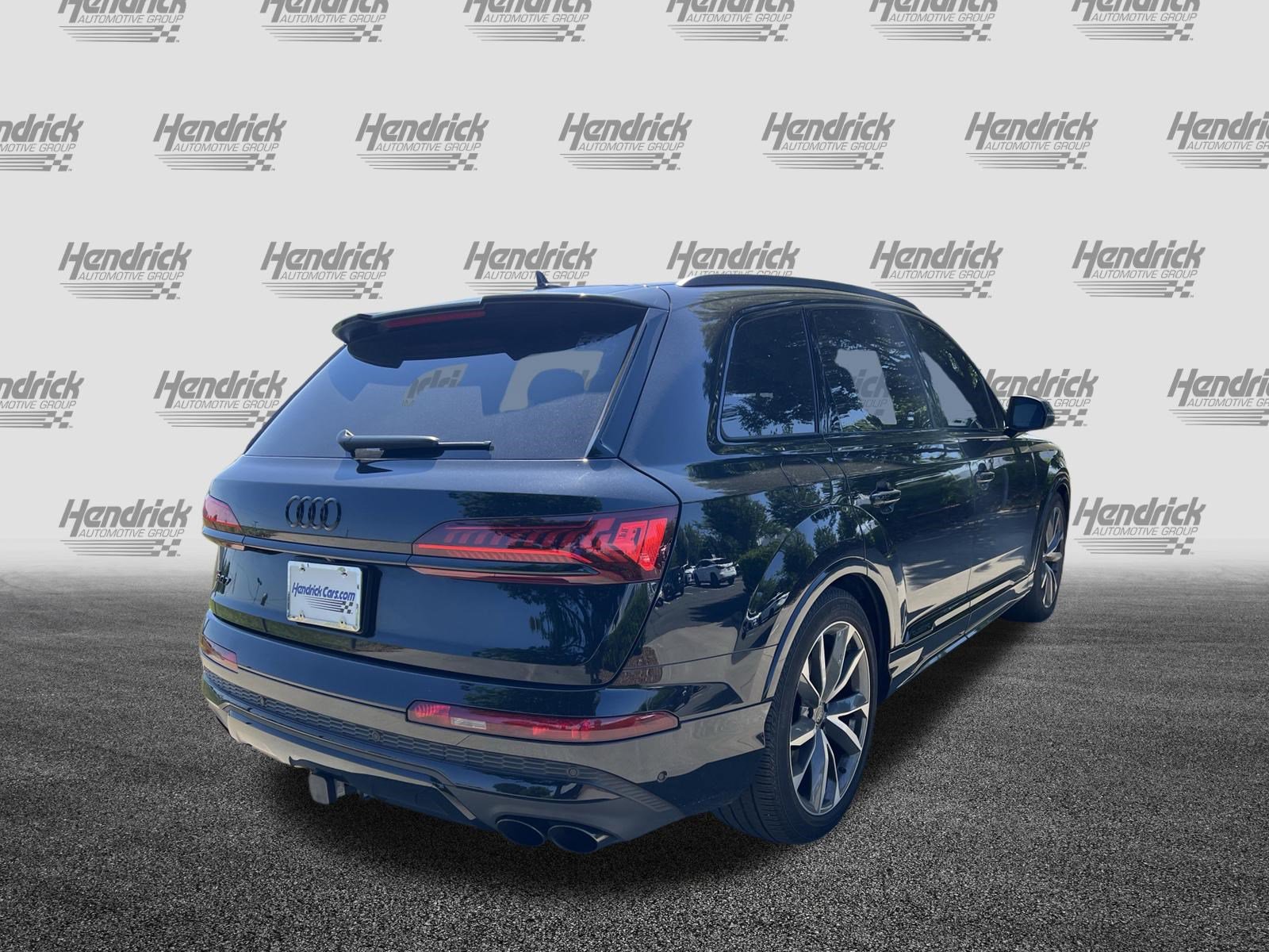 Used 2023 Audi SQ7 Prestige AWD/4WD image 10