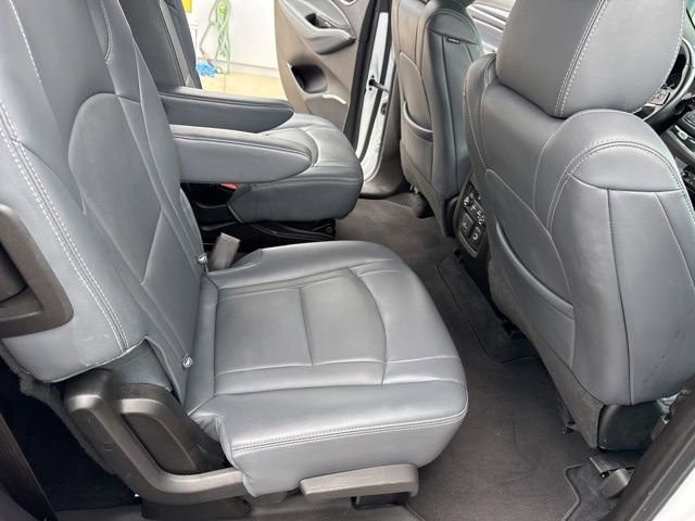 Used 2024 Buick Enclave Premium AWD/4WD image 29