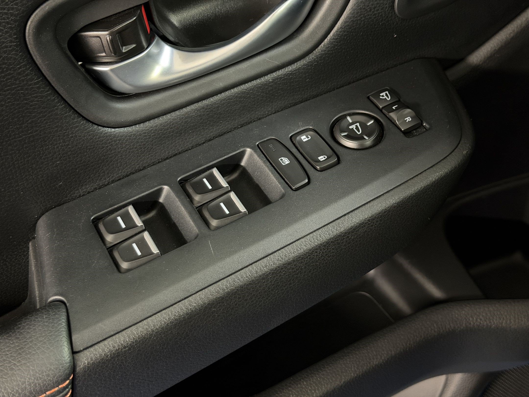 Certified 2024 Honda Pilot TrailSport image 15