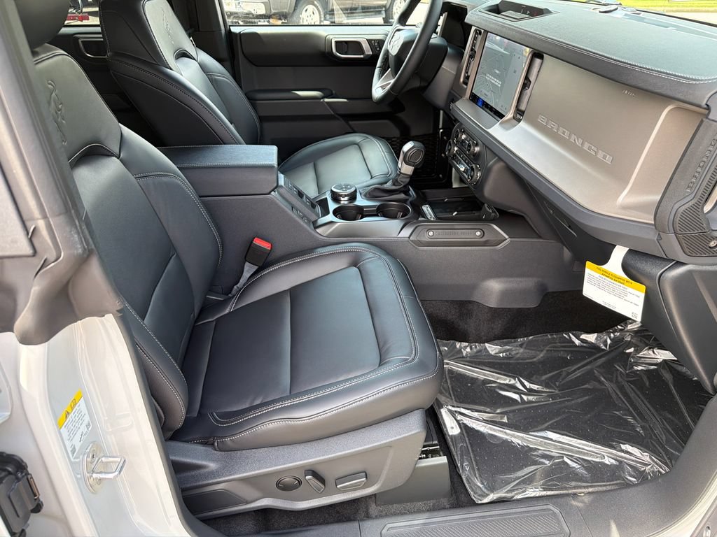 New 2026 Ford Bronco Outer Banks AWD/4WD image 13