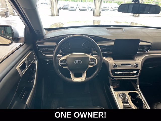 Used 2023 Ford Explorer XLT w/ Equipment Group 202A AWD/4WD image 2