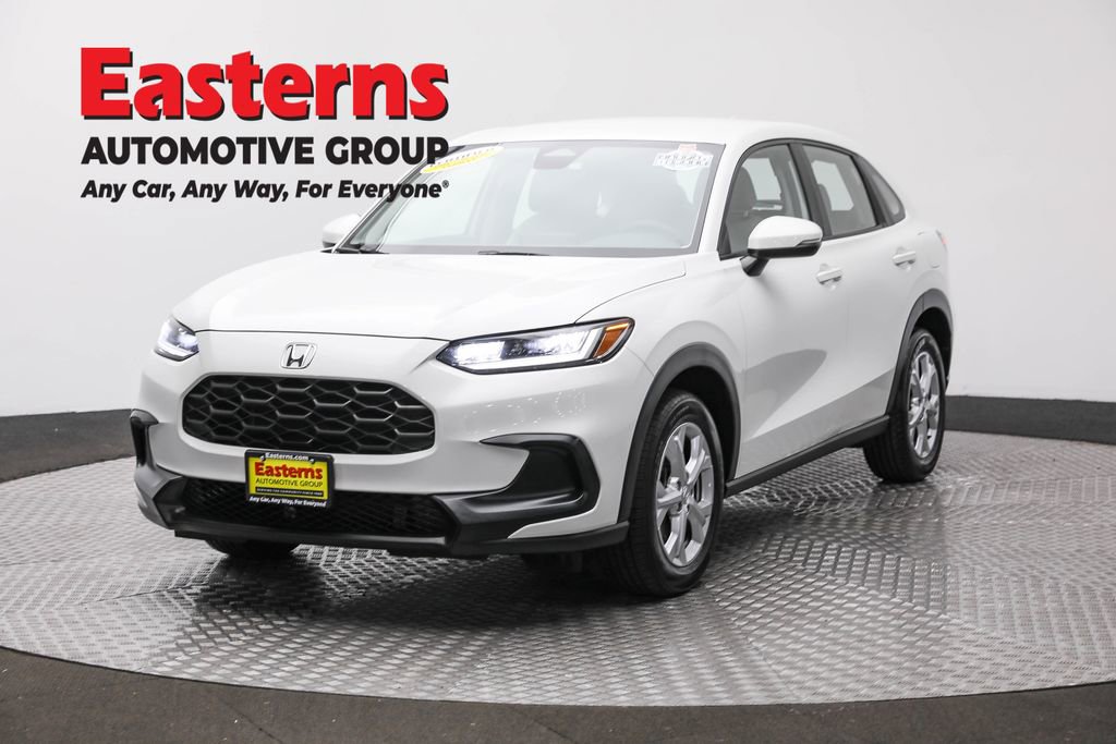 Used 2023 Honda HR-V LX image 1