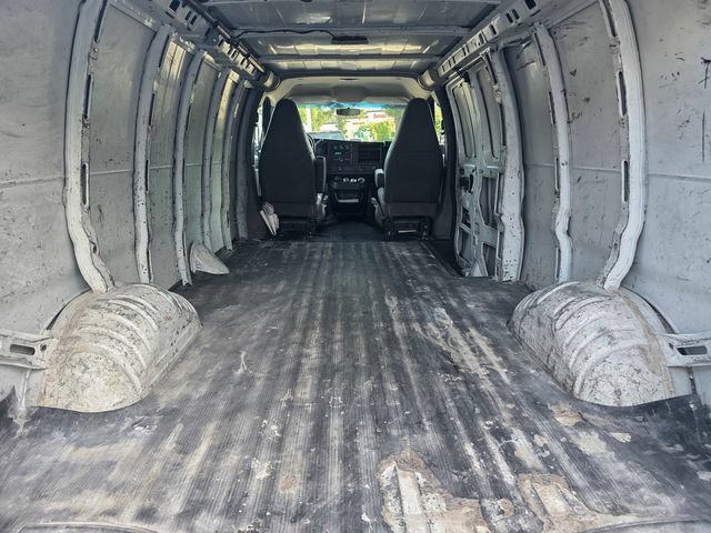 Used 2016 Chevrolet Express 2500 Extended RWD image 14