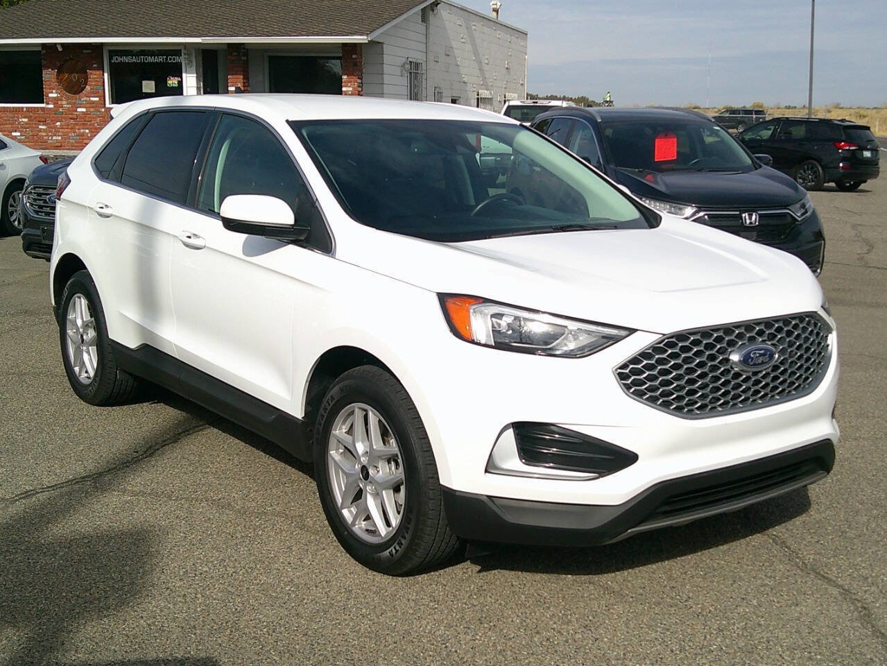 Used 2024 Ford Edge SEL image 1