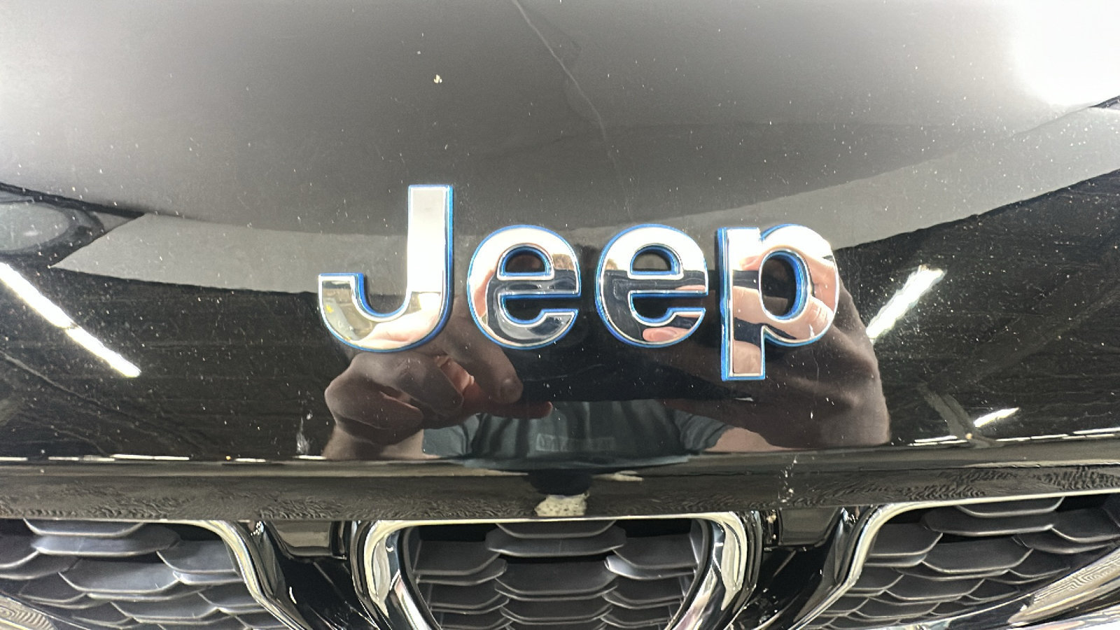 Used 2023 Jeep Grand Cherokee 4WD 4xe image 10