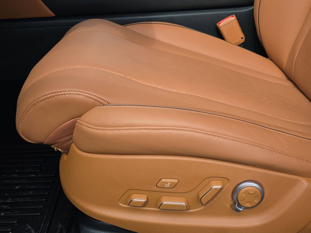 Used 2025 Genesis GV80 3.5T Advanced image 28