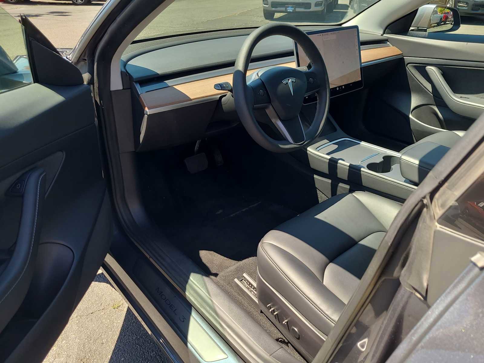 Used 2021 Tesla Model 3 Standard Range Plus RWD image 10